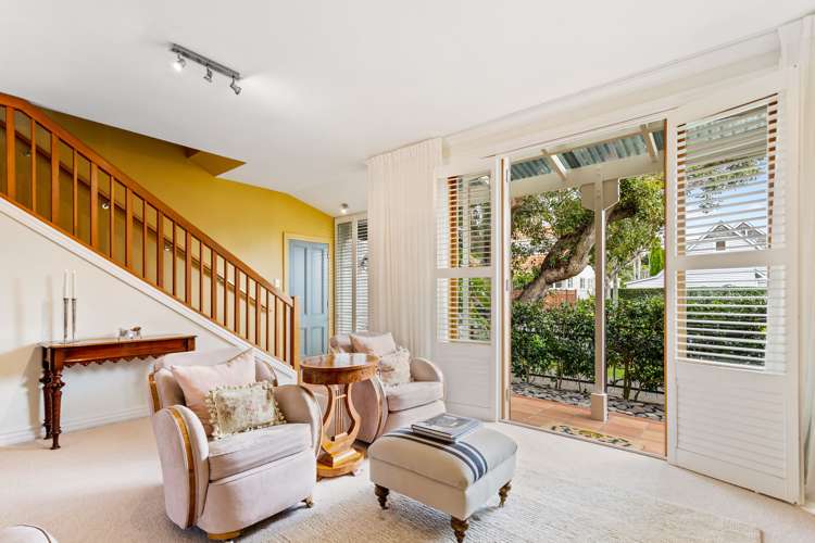 2/5b Eton Avenue Devonport_12