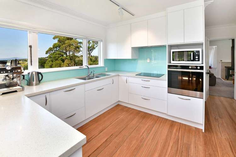 1141 Whangaparaoa Road Tindalls Beach_6