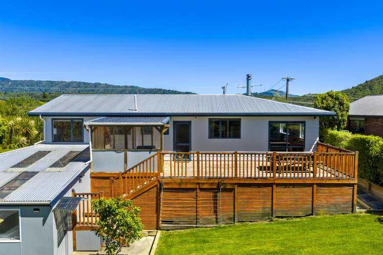 17 Boons Valley Road Waikawa_18