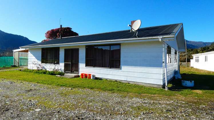 96 Gladstone Street Seddonville_13
