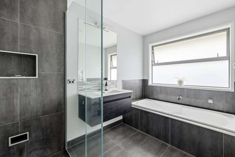 86 Pakanga Grove Pyes Pa_25