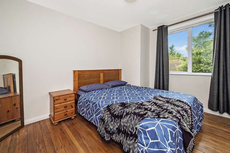 5702 West Coast Road Springfield_11