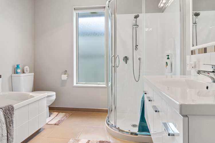 9 Flaxon Place Burwood_6