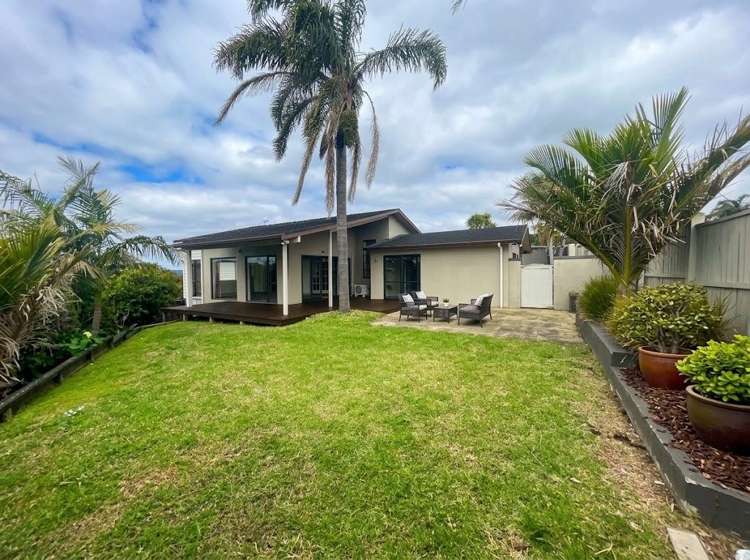 66a Bradbury Road Botany Downs_14