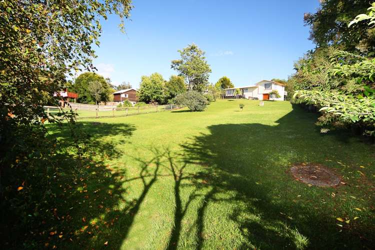 15a Tahi Terrace Glen Eden_16