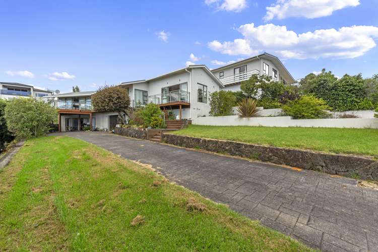 8 Copperfield Terrace Mellons Bay_26