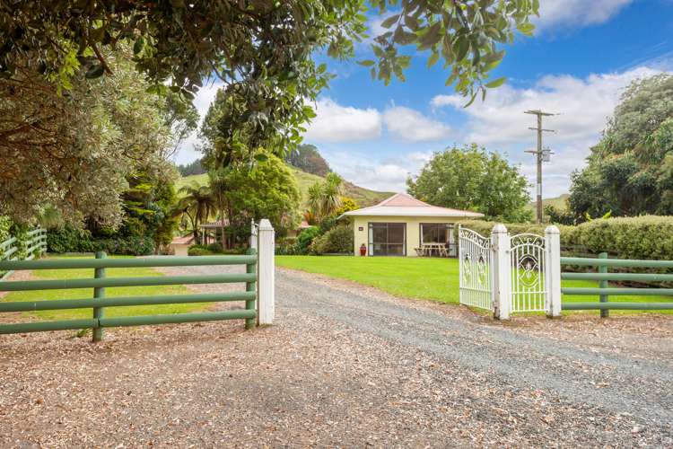 200 Fraser Smith Road Awakino_28