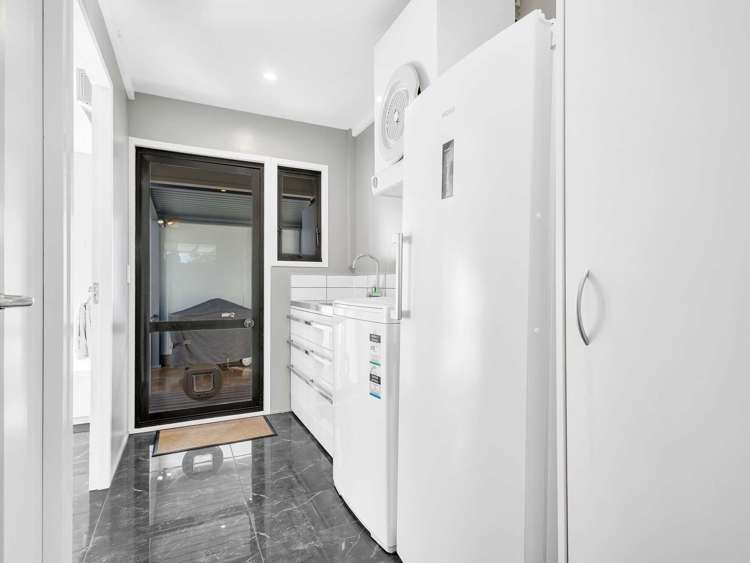 37 Hikanui Drive Havelock North_15