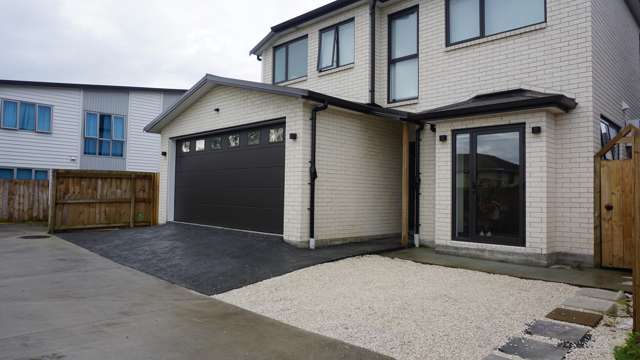 Luxury Living In Mangere!