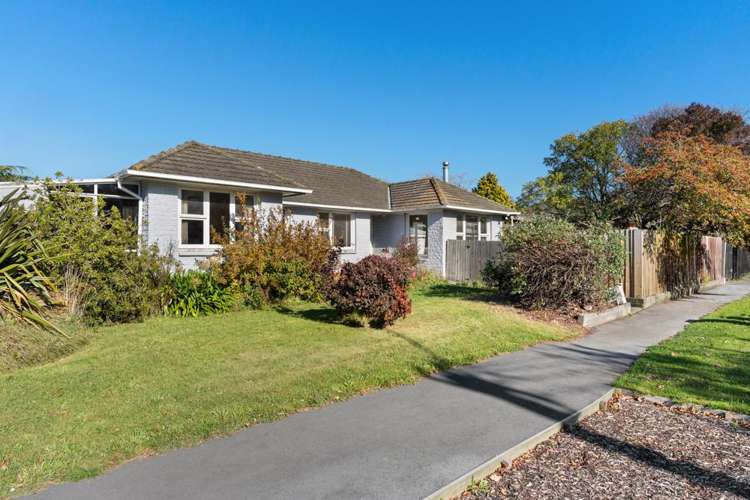 1 Reynolds Avenue Bishopdale_11