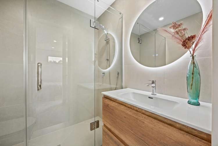 58C Fitzherbert Avenue West Harbour_17