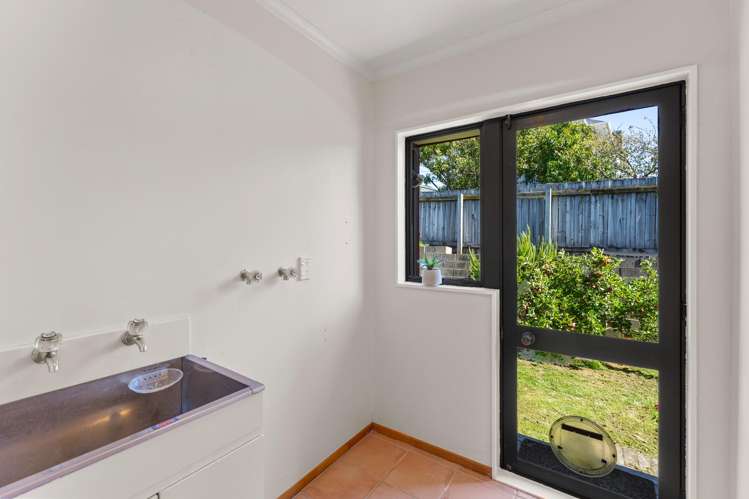 12 Kaitawa Street Waikanae Beach_21