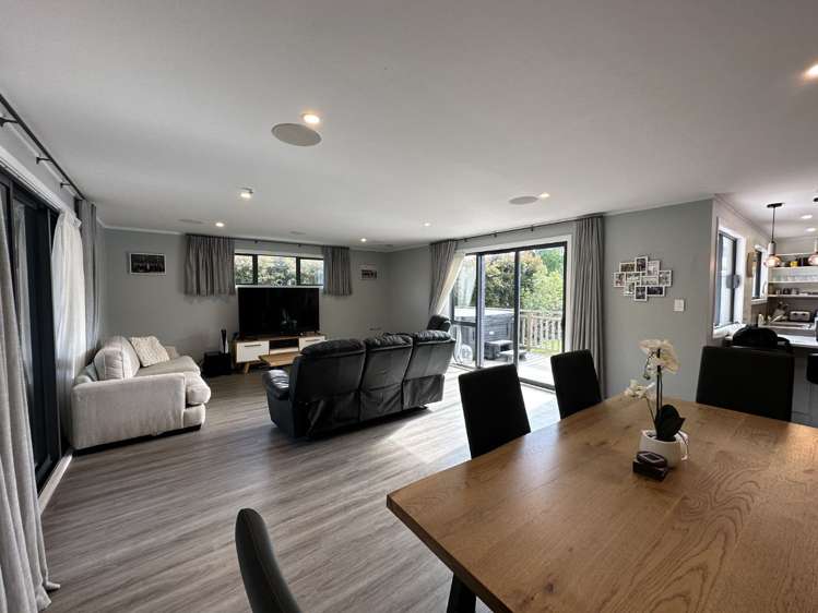 125 Solar Road Glen Eden_4