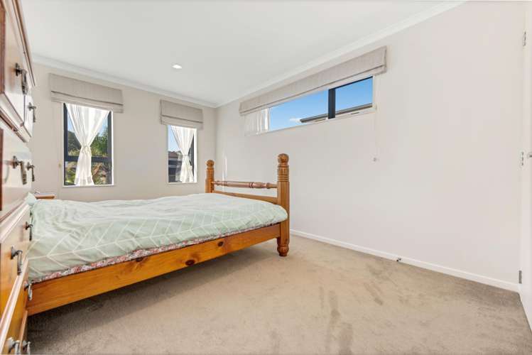 38 Terrasini Drive Flat Bush_13