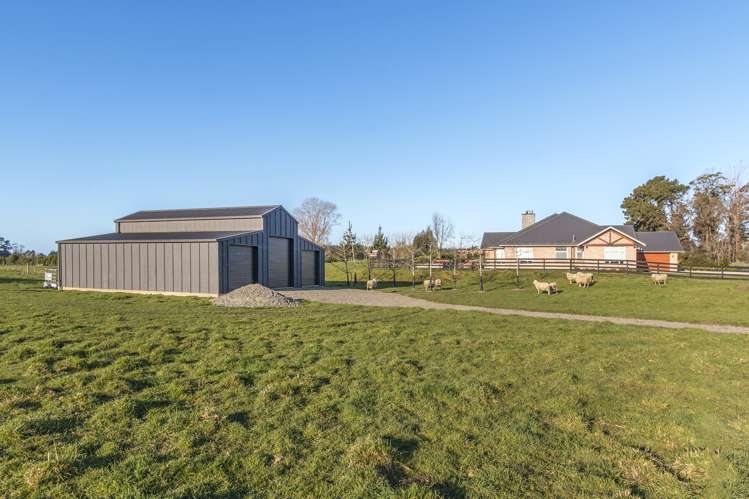 3 Old Windsor Lane Bottle Lake_22