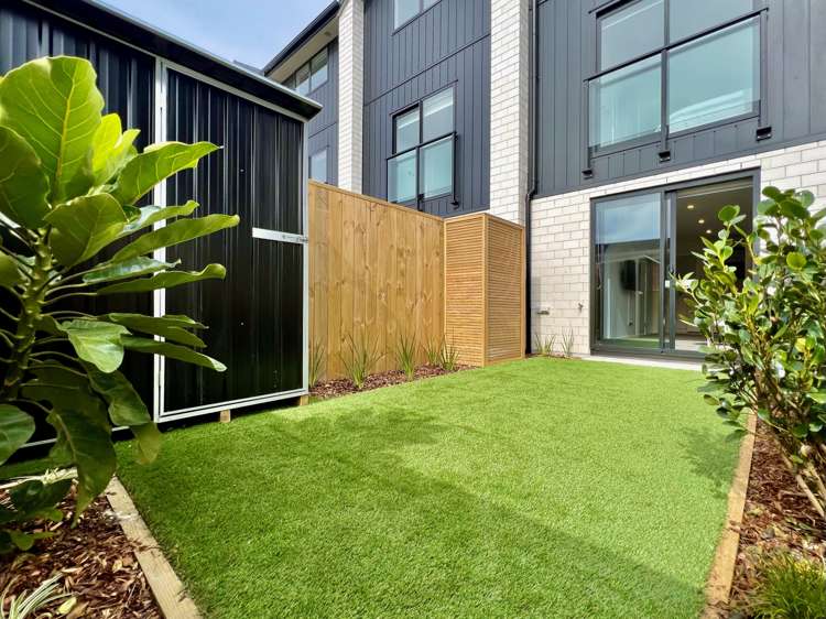 5/10 Willcott Street Mount Albert_1