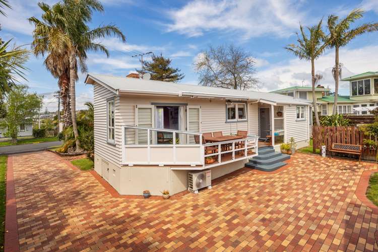 26 Cleland Crescent Blockhouse Bay_11