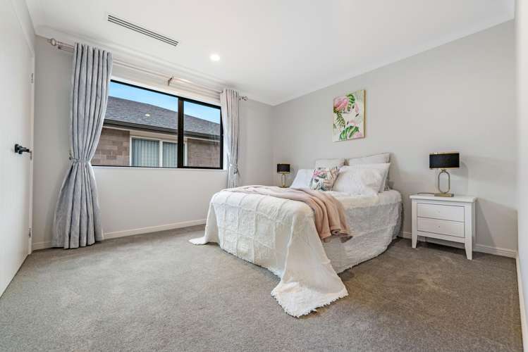 11 Castlebane Drive Flat Bush_26