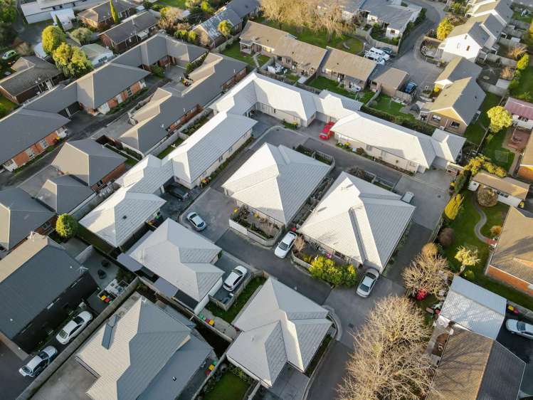 8/10 Collins Street Addington_14