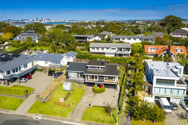 2/14 Lake View Road Takapuna_1