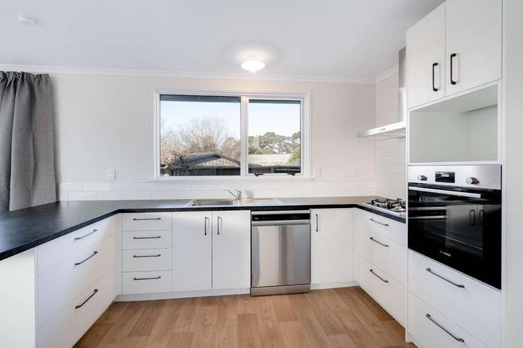 60 Fitzroy Avenue 2742_5