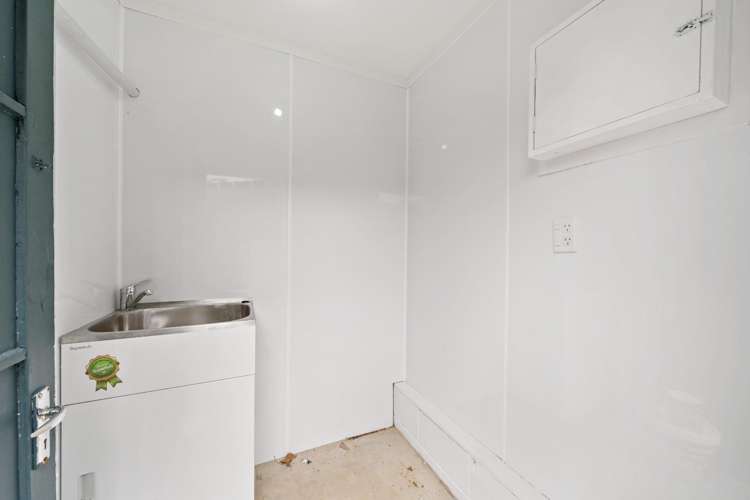 35 Premier Avenue 1768_21