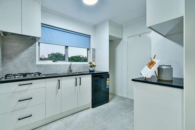 2/2 Wayne Drive Mangere_2