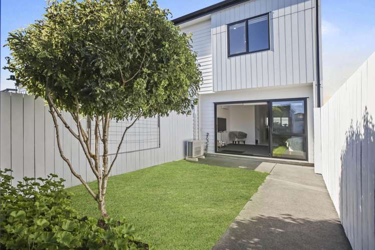 4 Koiora Road Clarks Beach_22
