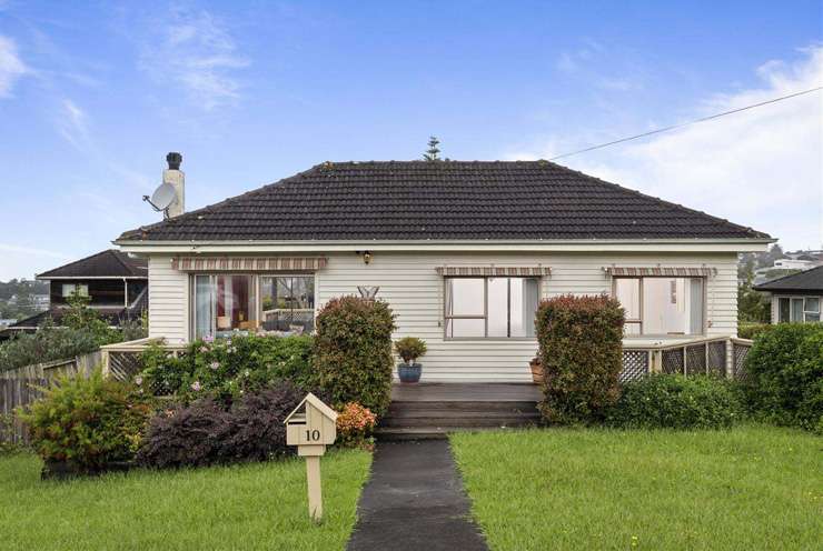 Competition in the auction room for this four-bedroom Auckland villa, formerly known as Kerr House, was fierce. Photo / Supplied