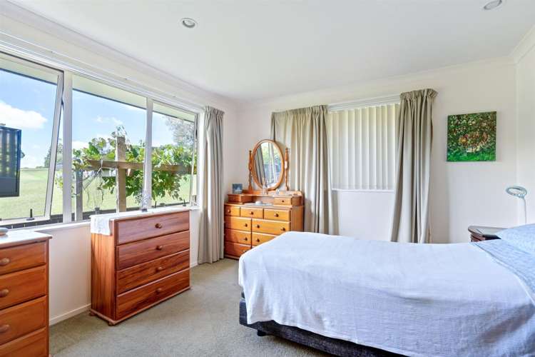 34 Lochiel Place Te Kamo_16