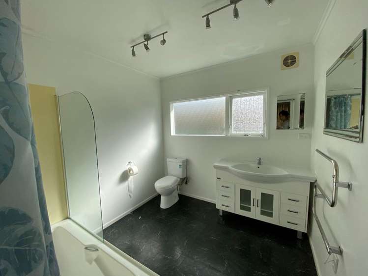 1/40 Edgeworth Road Glenfield_5