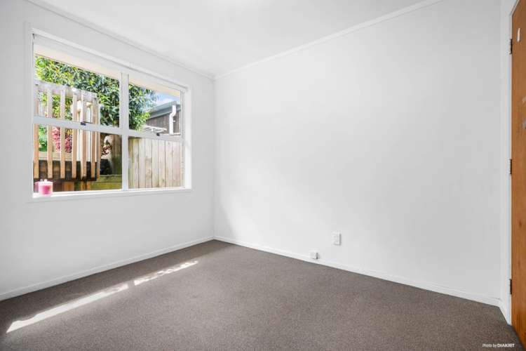 1/28 Lush Avenue Saint Johns_11