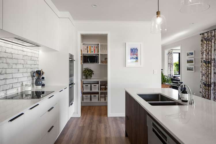 39 Sunline Drive Leamington_11