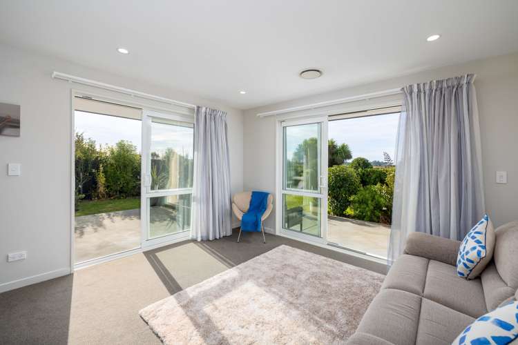 26 Pegasus Main Street Pegasus_5