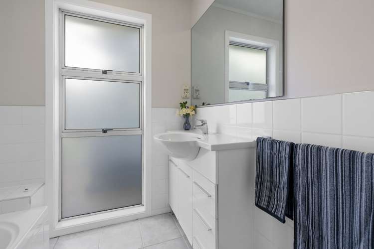 31 Roick Parade Glen Eden_12