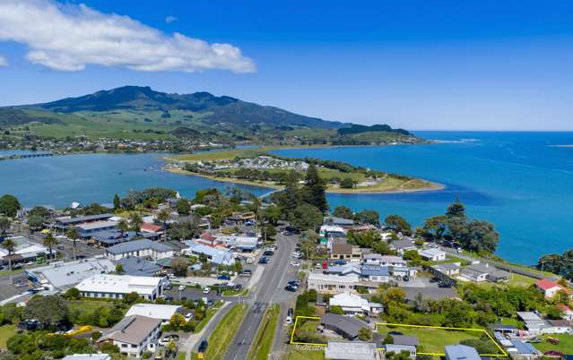 Coastal Convenience Meets Opportunity