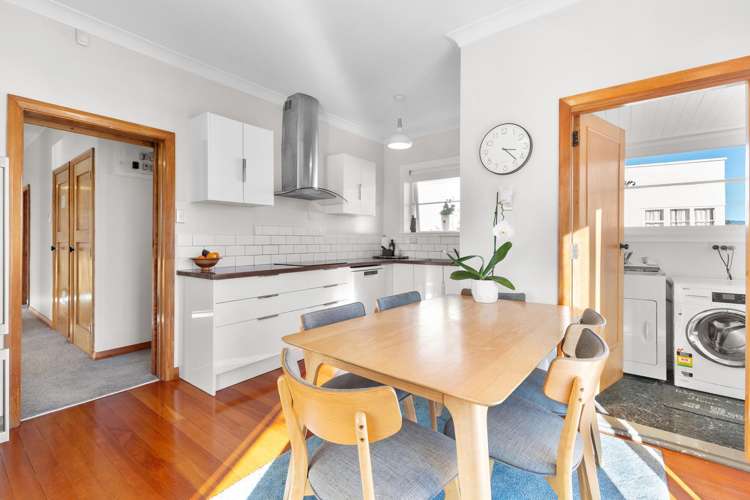 79 Savage Crescent West End_13