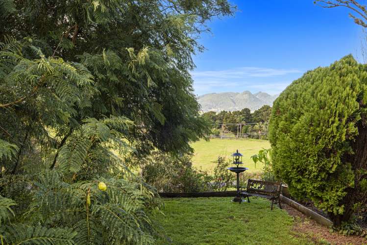 9 Going Road Matarau_1