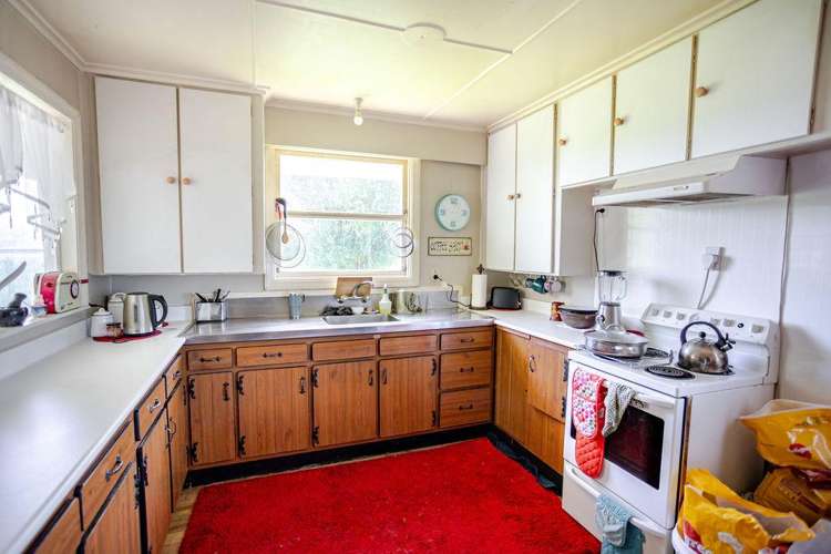 61 Church Road Dannevirke_12