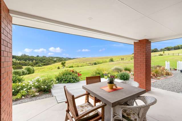 Stunning Views - PLUS Cashback Bonus !!