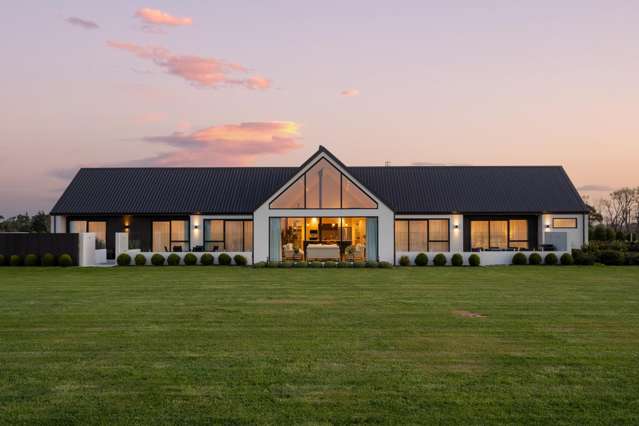 Contemporary Lifestyle Living, Move in Ready