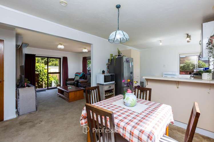 25b Memphis Grove Totara Park_5