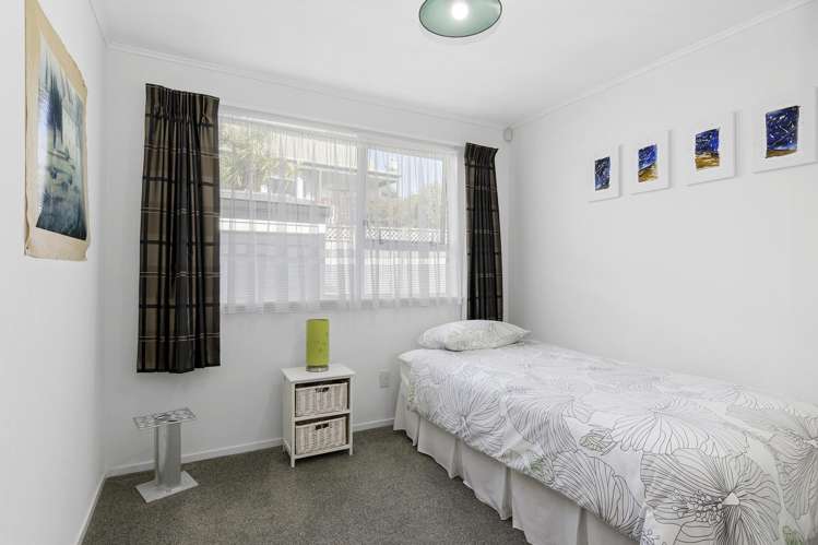 40 Outram Grove Kelson_9