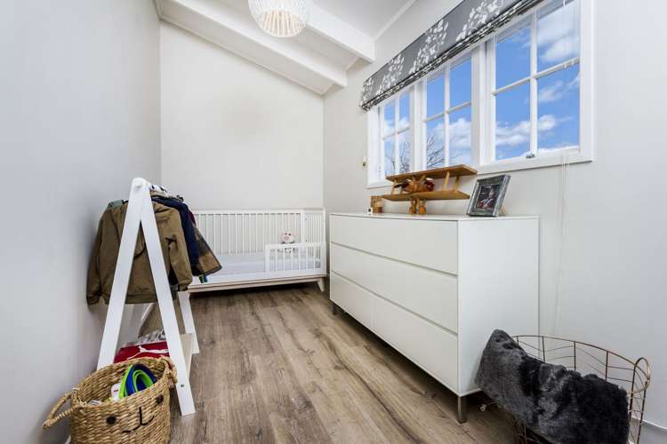 1/4 Coronation Street Belmont_13