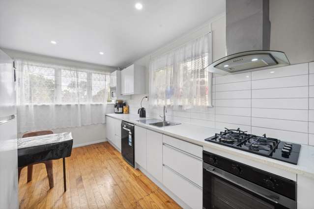 54 Windrush Close Mangere_2