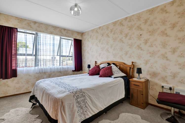 82 Blake Street Waitara_14