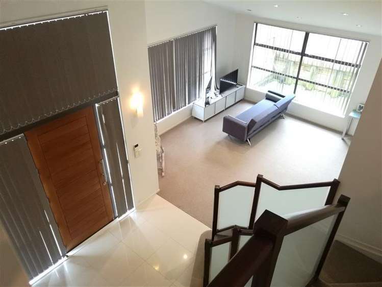 5 Warren Way Flat Bush_1