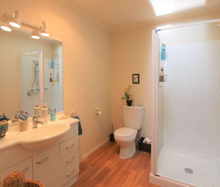 13 Lakeridge Close Rangatira Park_6