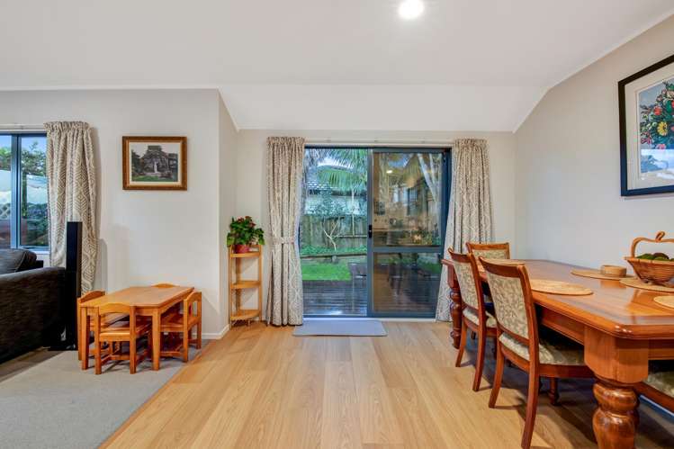 23 Jelas Road Red Beach_13