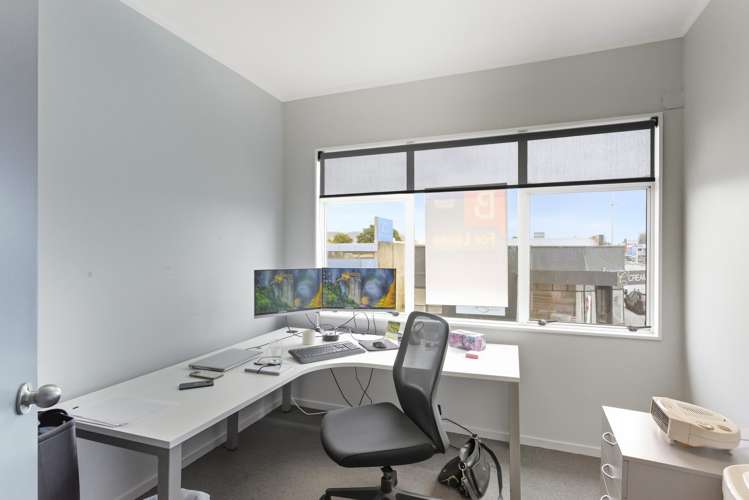 208 Main Highway Otaki_13